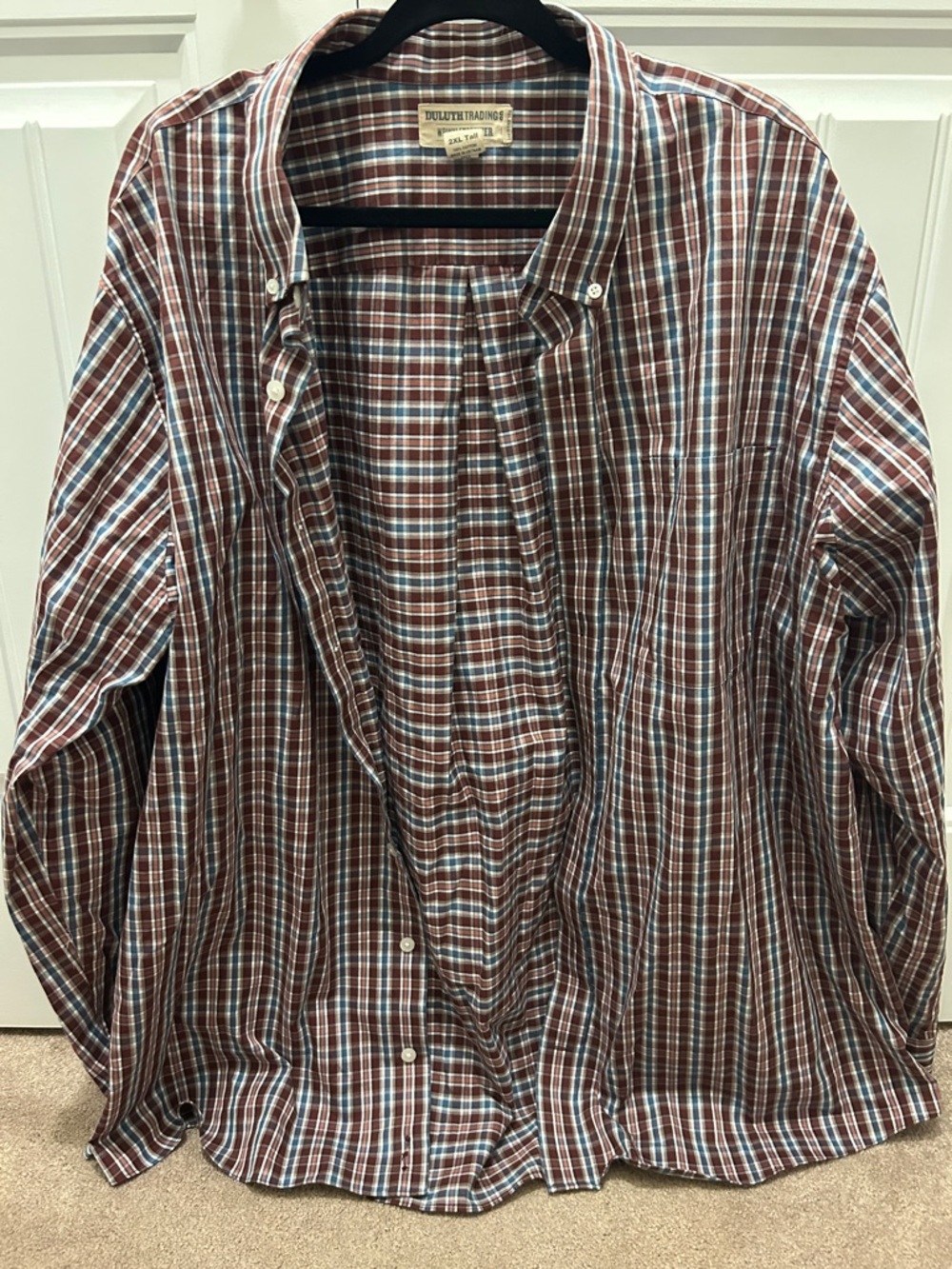 Duluth Trading Co Men’s Wrinkle Fighter Relaxed Fit Plaid Button Down Shirt